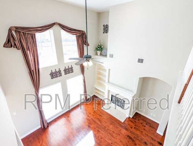 Foto del edificio - 23727 Hackberry Dr