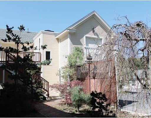 Building Photo - 419 Marrett Rd
