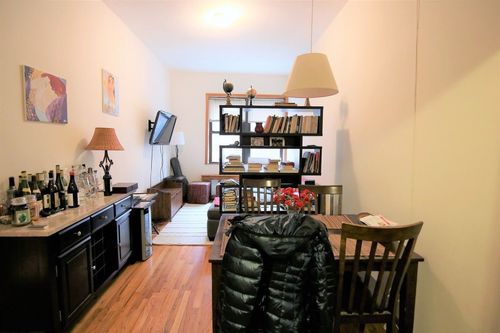Foto del edificio - 250 W 75th St