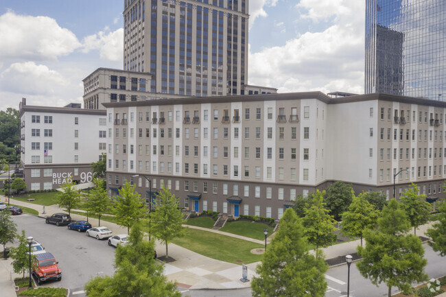 Building Photo - Buckhead 960