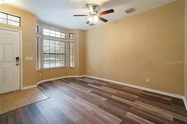 Building Photo - 6001 Scotchwood Glen