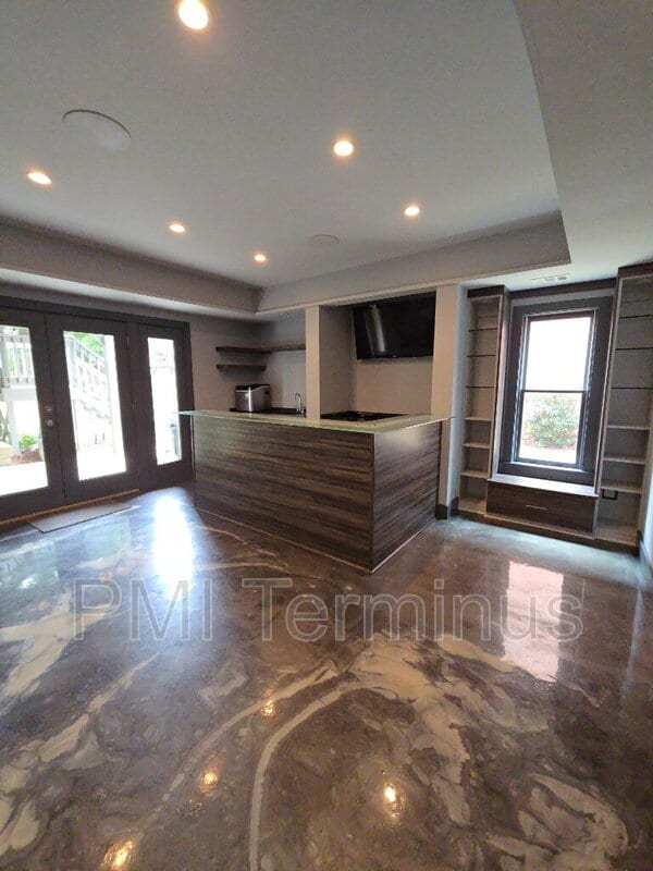 Building Photo - 3307 Fieldwood Dr SE