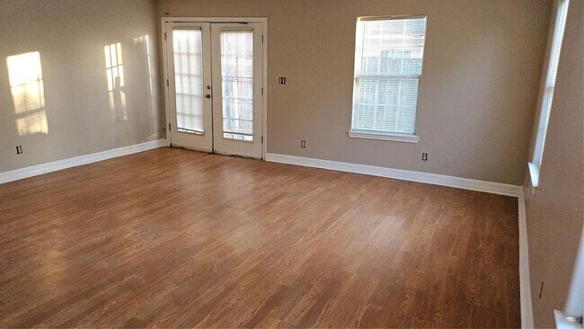 Foto del edificio - 4714 Sharon St