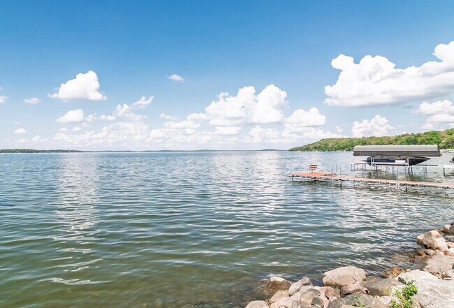 Foto del edificio - 5026 Lake Mendota Dr