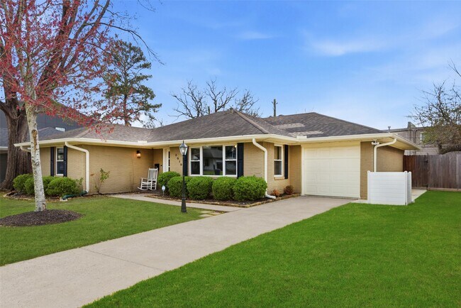 Foto del edificio - 2019 Brimberry St