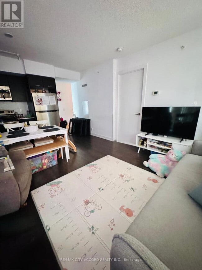 Building Photo - 2220 Lake Shore Blvd W