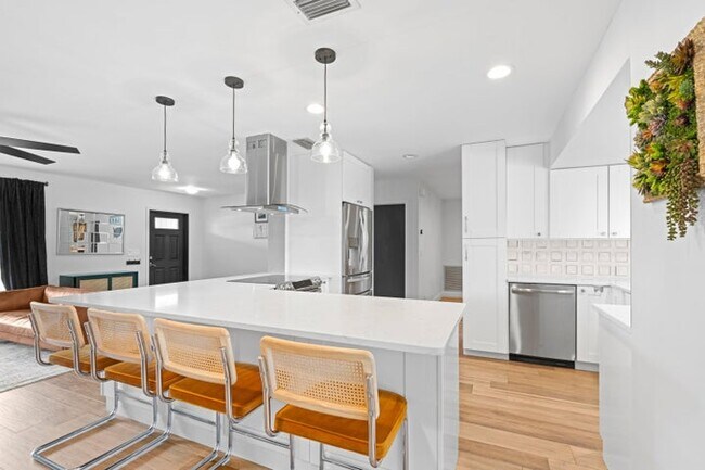 Foto del edificio - 1039 NW 8th St