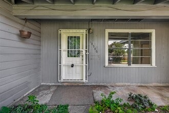 Building Photo - 10506 Buffum St
