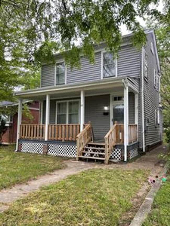 Building Photo - 22 E 31st St