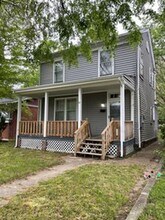 Building Photo - 22 E 31st St