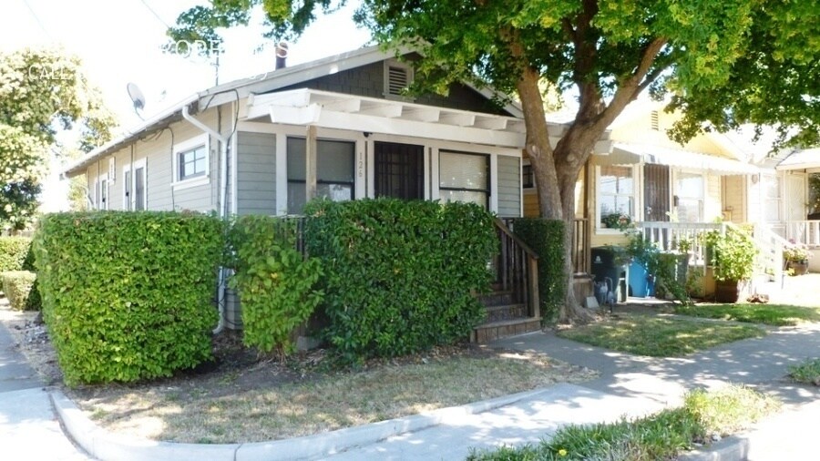 Primary Photo - Adorable Craftsman Cottage in Vallejo
