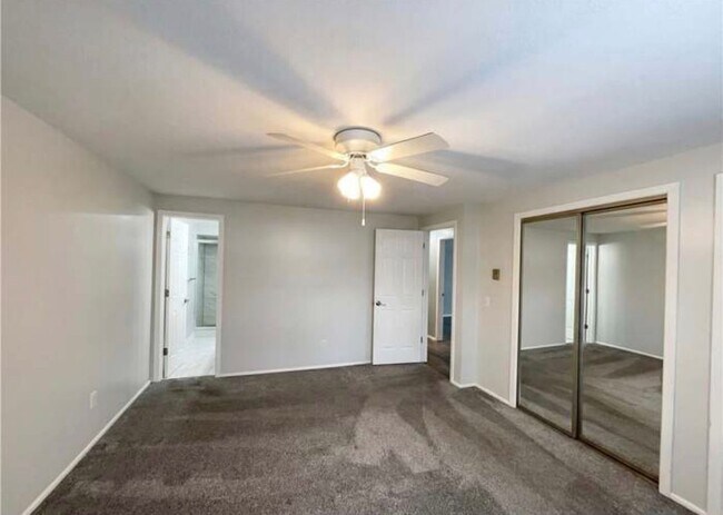 Foto del edificio - 32847 Redwood Blvd