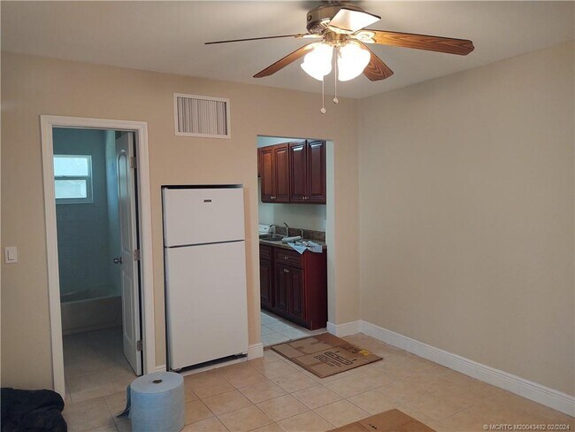 Foto del edificio - 5392 SE 48th Ave