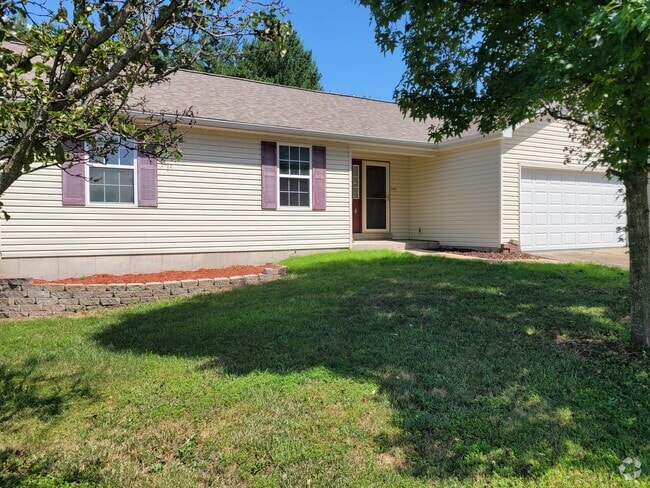 Building Photo - 4 Spring Hill Cir