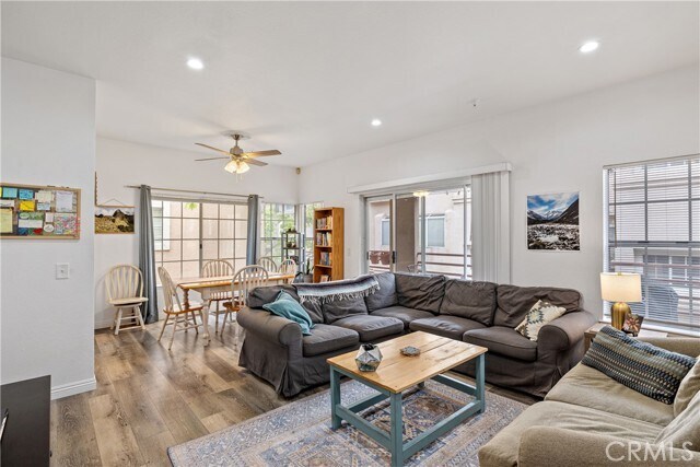 Foto del edificio - 14049 Lemoli Ave