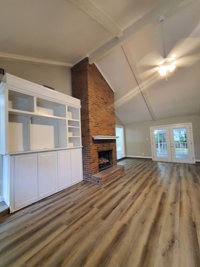 Building Photo - Your Perfect Rental Home in Valdosta, GA