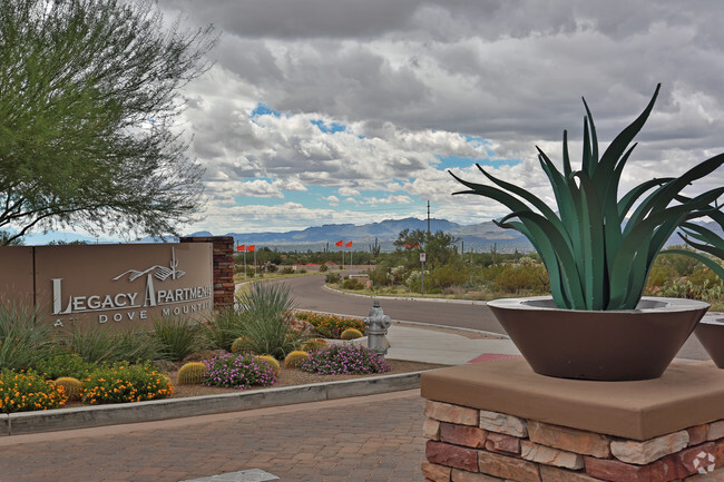 Foto del edificio - Legacy Apartments at Dove Mountain