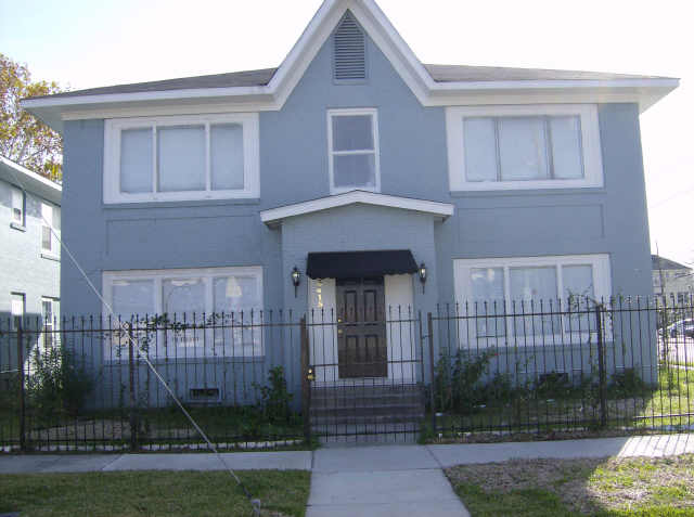 Primary Photo - 3415 La Branch