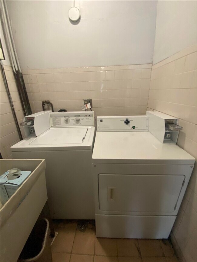 Foto del edificio - 361 1st St