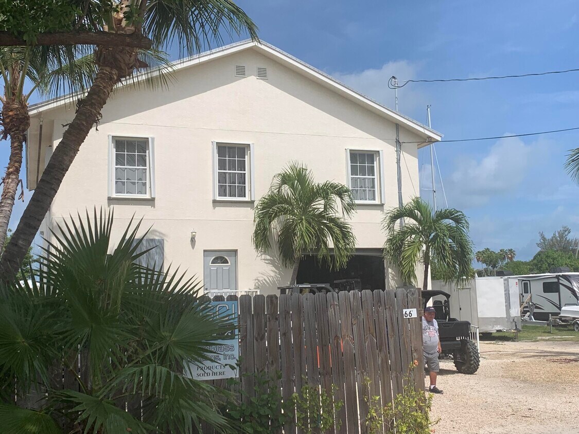Primary Photo - 66 Coco Plum Dr