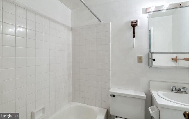 Foto del edificio - 260 S 9th St