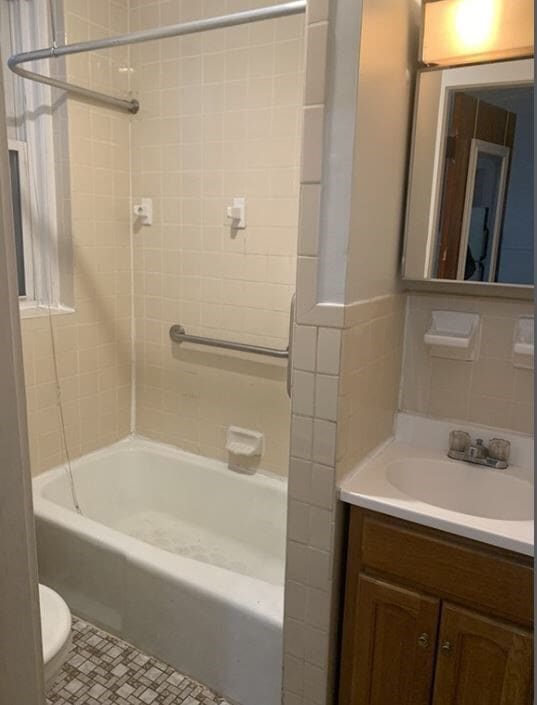 Building Photo - 135-139 Chestnut St