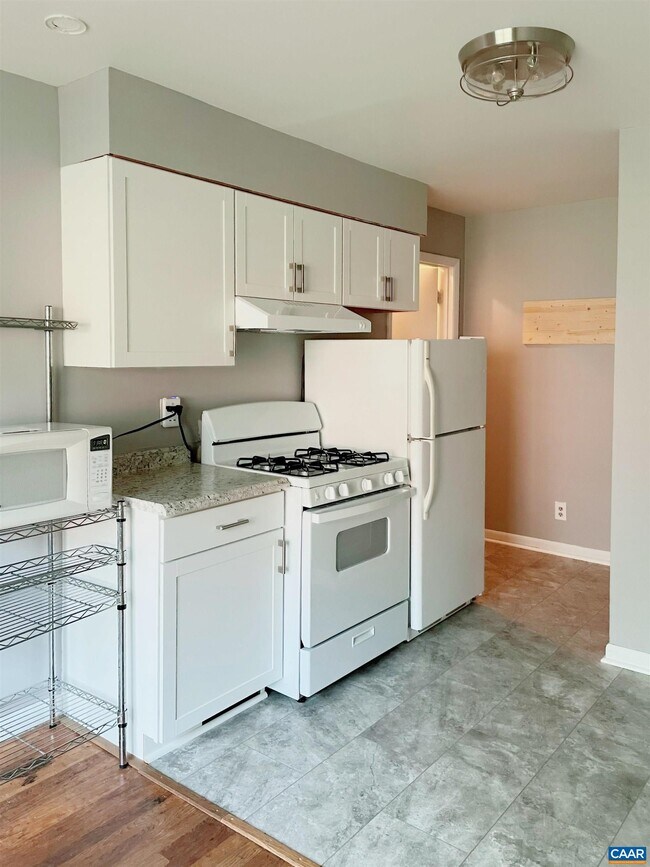 Foto del edificio - 2434 Arlington Blvd