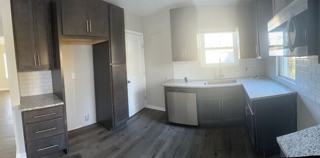 Building Photo - Rehabbed Spacious 3 BR/1BA - 2 HALF BA House - Northwoods