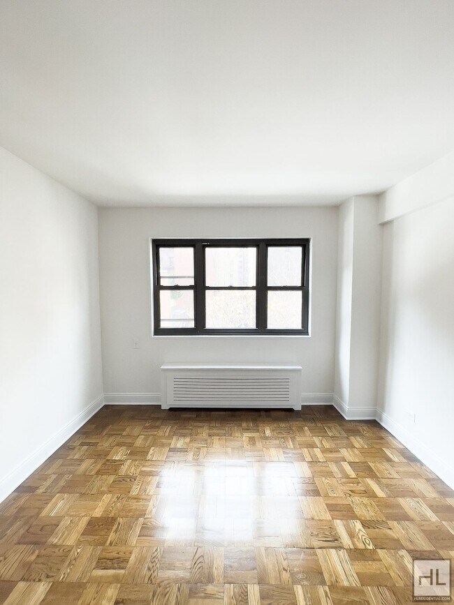 Building Photo - EAST 35 STREET