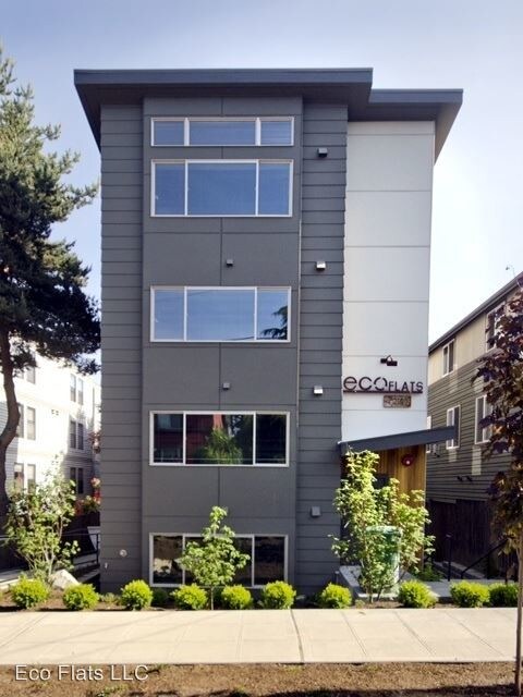 Foto principal - 2131 N 113th St