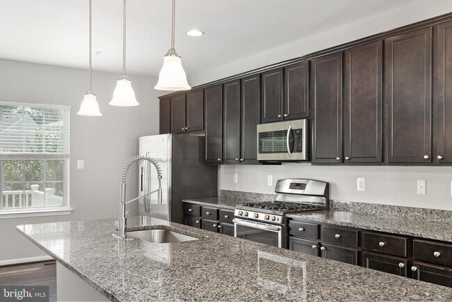 Foto del edificio - 7814 River Rock Way