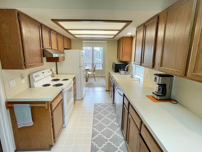 Building Photo - 4-Bedroom, 3-Bath Home Next to Maple Leaf ...