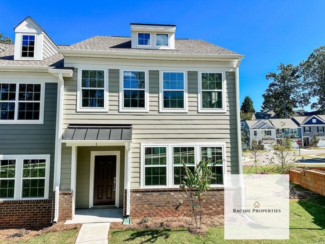 Beautiful new townhome available in Travelers Rest - Beautiful new townhome available in Travelers Rest