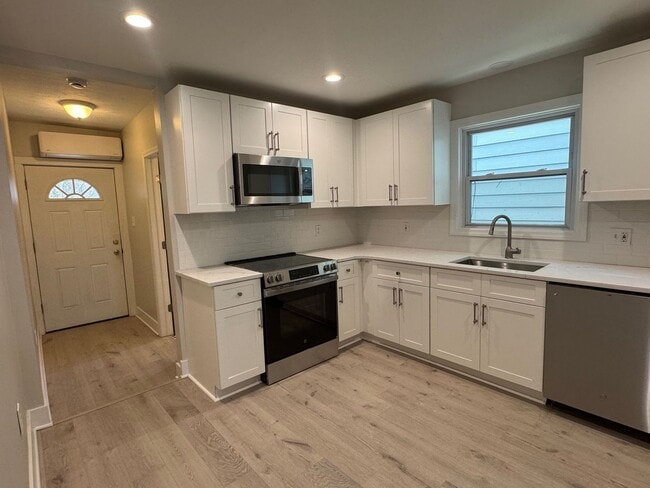 Photo - 1108 Freyburg St Apartment