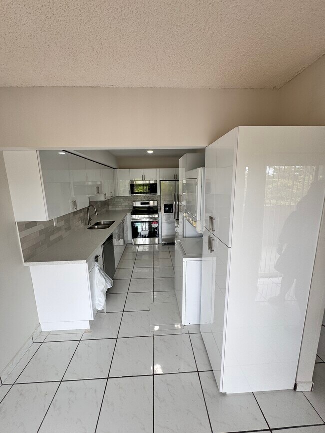 Breakfast Nook - 5900 SW 127th Ave