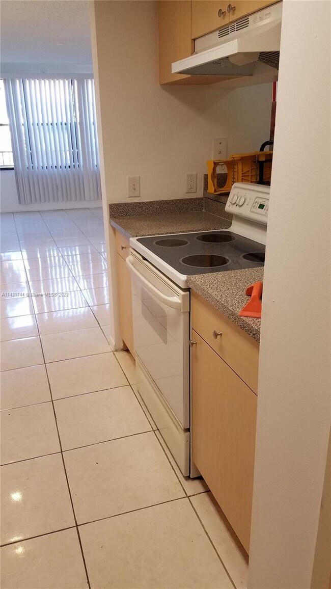 4521 W McNab Rd Unit 14, Pompano Beach, FL 33069 Condo for Rent in