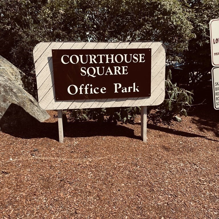 Primary Photo - 3 Courthouse Ln