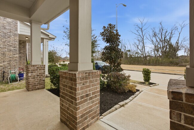 Building Photo - 2151 Creekside Breeze Dr
