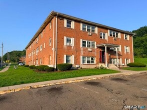 Building Photo - 15 Donna Dr