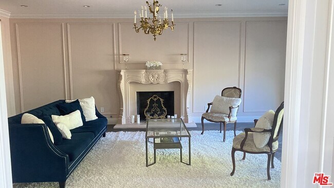 Building Photo - 15515 Collina Strada