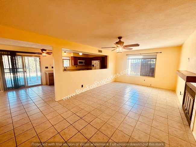 Foto del edificio - 8401 E Stella Rd