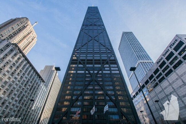 Building Photo - 165 E Delaware Pl