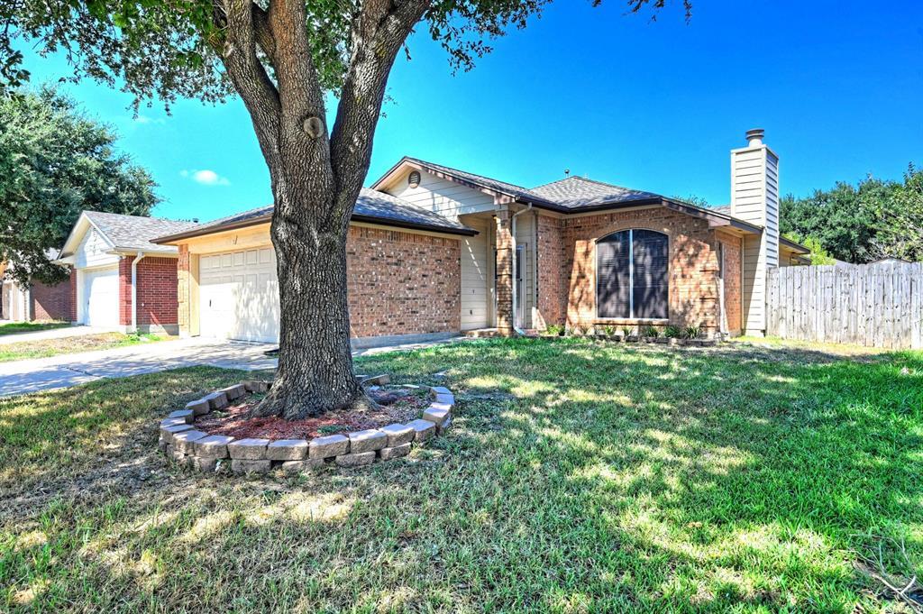 Foto principal - 15310 Prairie Oaks Dr