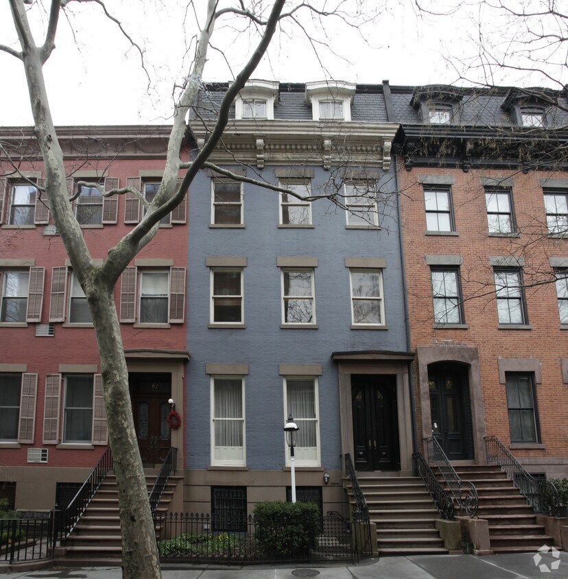 Building Photo - 69 Willow St