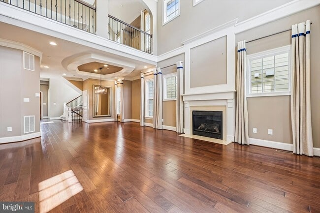 Building Photo - 448 Salk Cir