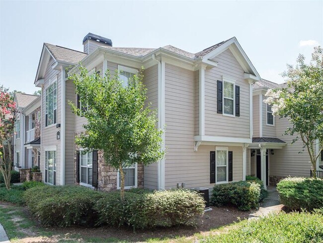 Building Photo - 2400 Cumberland Pkwy SE