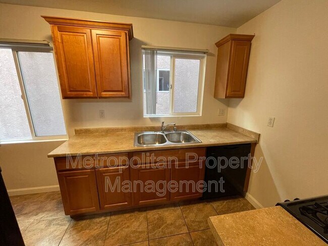 Building Photo - 4654 33rd St