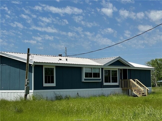 Building Photo - 3305 Luza Ln