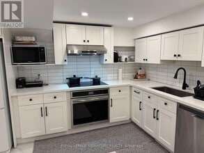 Building Photo - 9 Breadner Dr