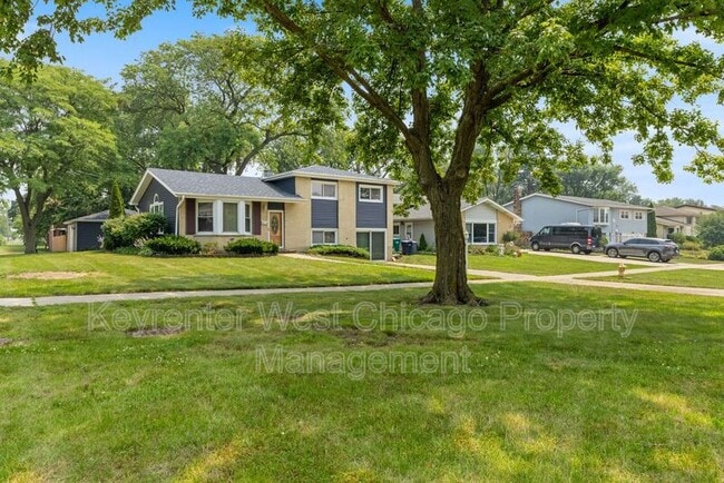 Building Photo - 1003 S Finley Rd